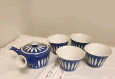 VINTAGE JAPANESE TEA SET TEAPOT & 5 CUPS BLUE WHITE DESIGN HAND-PAINTED picture