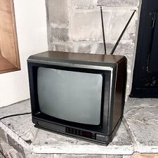 Vintage 1988 Sylvania Wood-Grain CRT Gaming TV Color Television CAJ140 WA21 picture