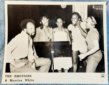 The EMOTIONS & MAURICE WHITE Original Columbia Press Photo HTF picture