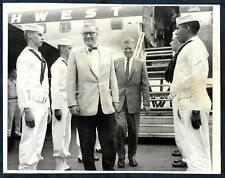 FAMED AMERICAN TV PERSONALITY DAVE GARROWAY & JACK LESCOULIE 1958 Photo Y 203 picture