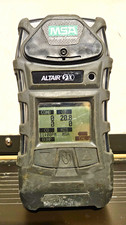 MSA Altair 5X gas Detector LEL, O2, H2S, AND CO. Monochrome Display W/ Charger picture