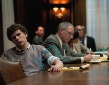 The Social Network Jesse Eisenberg Hand Signed 10x8 Photo *PHOTO PROOF* [18830] picture