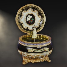 The San Francisco Music Box Company Phantom and Christine Hinged Trinket Box picture