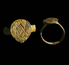 Roman Bronze Ring with Cross-Grid Bezel, Judaea (Jerusalem Find) Antiquity COA picture