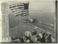 1966 Press Photo XC 142 V/STOL lands aboard the USS Bennington in the Pacific picture