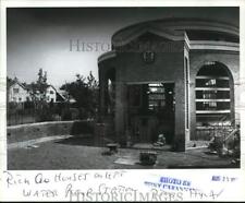 1993 Press Photo Eltingville sewage pumping station exterior view - sia27821 picture