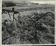 1969 Press Photo Decline of small farm as way of life is apparent across country picture