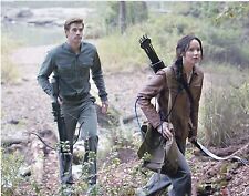 LIAM HEMSWORTH SIGNED 8X10 PHOTO AUTHENTIC AUTOGRAPH THE HUNGER GAMES COA B picture
