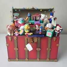 Vintage 1995 Lustre Fame Toy Treasure Chest Christmas Music Box Works Great RARE picture