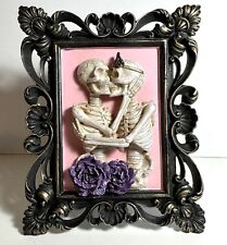 Gothic Halloween Framed 3D Skeleton Couple Embracing Each Other Framed  picture
