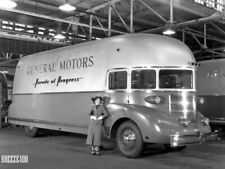 Vintage Transportation Photo/1940's GM's BUS OF THE FUTURE/4X6 B&W Photo Reprint picture