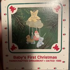 Hallmark Keepsake Baby’s First 1st Christmas Mobile Ornament 1986 In Box Read De picture