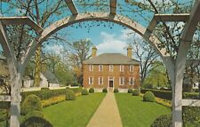 Vintage Postcard Williamsburg Virginia Wythe House Garden View Unposted Landmark picture