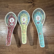 Vintage Chinese Mun Shou Longevity Porcelain Soup Spoons Set of 3 Multicolor picture