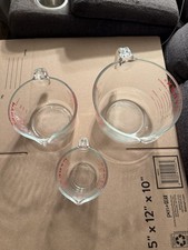 PYREX Measuring Bowl Set Of 3, (1 Cup, 4 Cups, 8 Cups) Red Lettering picture