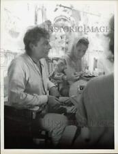 1964 Press Photo Actor Richard Burton with Elizabeth Taylor. - kfa28617 picture