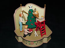 Matrix Industries TRIM A TREE ANIMATED LIGHTED MUSICAL 