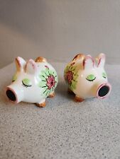 'Kissing Pigs' Salt & Pepper Shakers picture