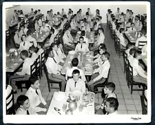 CUBAN YOUNG CADETS MILITARY ACADEMY LUNCH TIME HAV CUBA 1955 BARCINO Photo Y 247 picture