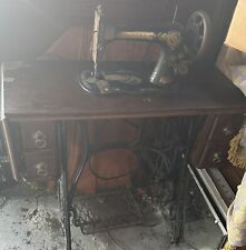 Vintage Singer Sewing Machine VS2 fiddle base from the 1880’s-90s picture