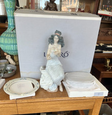 Lladro Creativity Figurine 1835 _ Missing Flower & Detached Back Ring picture
