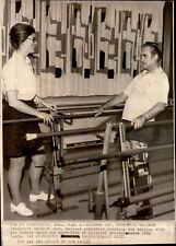 LD343 1972 AP Wire Photo ALABAMA GOV GEORGE C WALLACE UNDERGOES PHYSICAL THERAPY picture