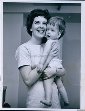 1962 Mrs James Anderson & Kathy At Ohio Birth Defects Study Medicine Photo 7x9 picture