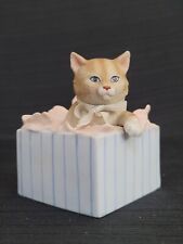 Vintage 1985 Schmid Musical Collectibles Gordon Fraser Ceramic Music Box Cat picture