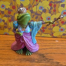 Camelot Frogs Queen Ribbit picture