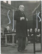 3 February 1949 press photo of Churchill giving a speech in London's Guildhall picture
