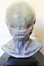 Sideshow Alien Neomorph head bust figure statue prop replica CoolProps Predator picture