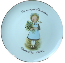 Holly Hobbie 1974 Collector Plate, Kind and Good is Motherhood Mother's Day picture