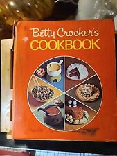 1960-70s Era Betty Crocker Cookbook 5 Ring Binder w/ Herb and Spice Chart picture