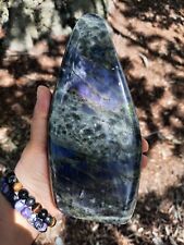 Labradorite freeform with tons of lavender flash. Active picture