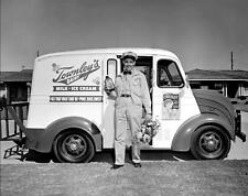 1953 MILK DELIVERY TRUCK & DRIVER PHOTO  (153-R) picture