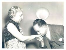 GA81 1953 Orig Photo FORMAL GREETING Carlos Romulo Vijaya Lakshmi UN President picture