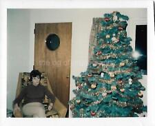 FAMILY CHRISTMAS Tree FOUND PHOTOGRAPH Color ORIGINAL Vintage 311 55 G picture
