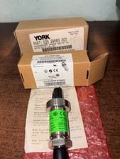NOS YORK 025 29583 000 TRANSDUCER 0 - 200 PSI B94 picture