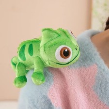 Disney Tangled Pascal Shoulder Stuffed Animal Magnetic Chameleon picture