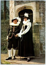 Postcard - Totnes Elizabethans elegantly attired - Totnes, England picture
