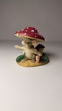 Charming Tails In Every Life A Little Rain Must Fall Mouse Figurine 89/757  picture