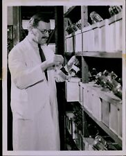 LG772 1940s Original Photo ANTON SAMUEL Scientist in Laboratory Lab Mice Animals picture