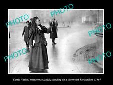 OLD POSTCARD SIZE PHOTO OF TEMPERENCE LEADER CARRIE NATION WITH HACHET c1904 picture