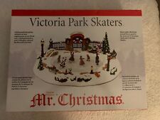NIB Mr. Christmas Victoria Park Skaters In New Original Box - 2004 - RARE picture