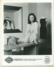 1995 Jacqueline Bisset Hosts The Hollywood Fashion Machine VG press photo P1C picture