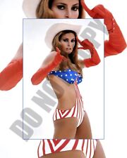Raquel Welch Sexy Stars Stripes Outfit With Cowboy Hat Pin-Up 8x10 Photo picture