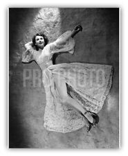 Hazel Court 1957 Lace Lingerie On Bed UK Hammer Glamour Frankenstein Press Photo picture