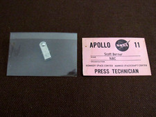 ORIGINAL APOLLO 11 1969 KENNEDY SPACE CENTER NBC PRESS TECHICIAN LAUNCH BADGE picture