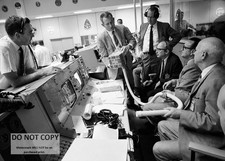 5X7 PHOTO  DEKE SLAYTON W/ MAKE-SHIFT CARBON DIOXIDE FILTER APOLLO 13 (AA-826) picture
