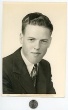 Old 1941 photo / After His Eyebrows Grew Back, Billy Had Cosmetic Surgery Again picture